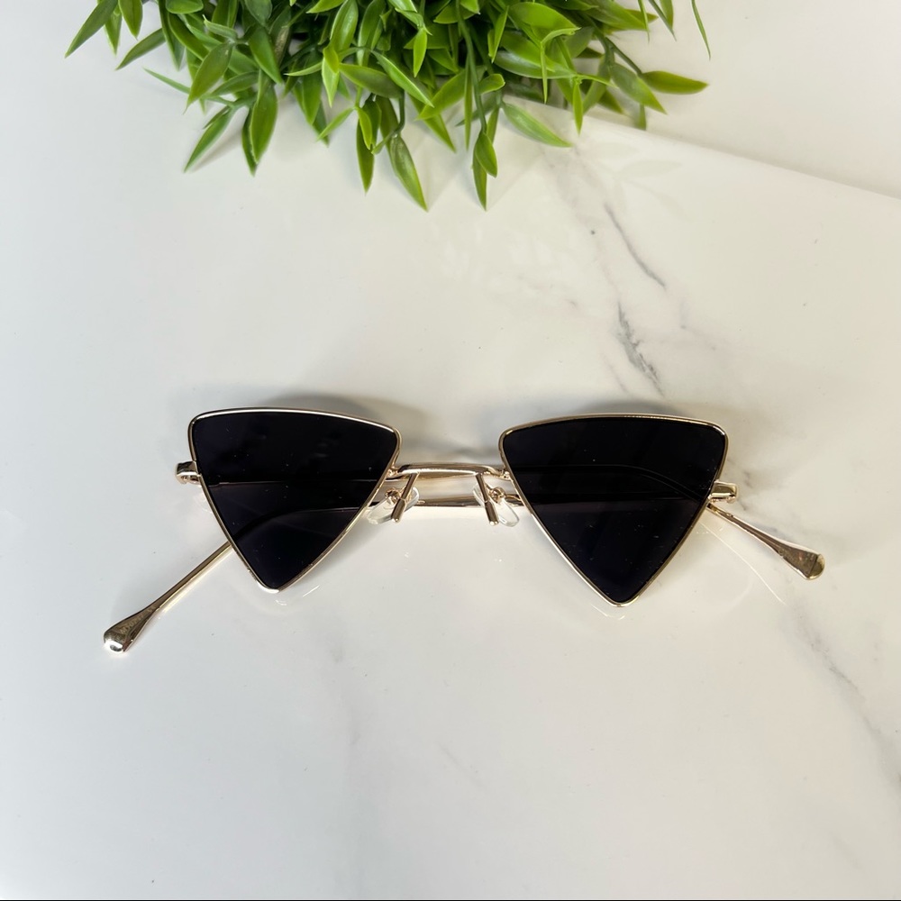 Fashion Sunglasses Black Triangle